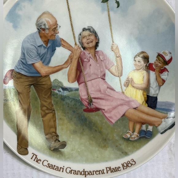 Vintage Csatari Grandparent Plate 1983 Limited Edition The Swinger Collective - Picture 9 of 14